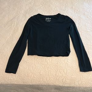 V-neck long sleeve